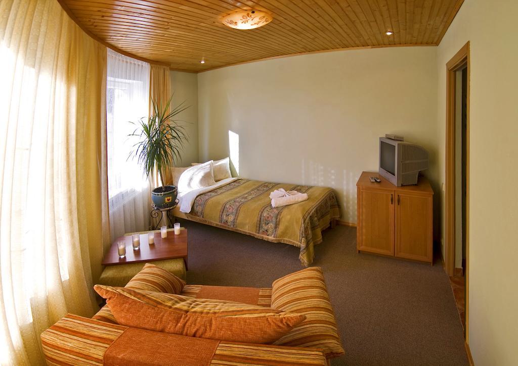 Oberig Hotel Morsin Szoba fotó