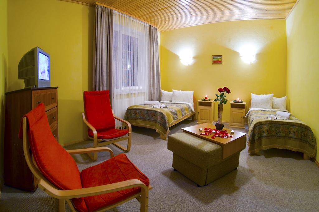 Oberig Hotel Morsin Szoba fotó